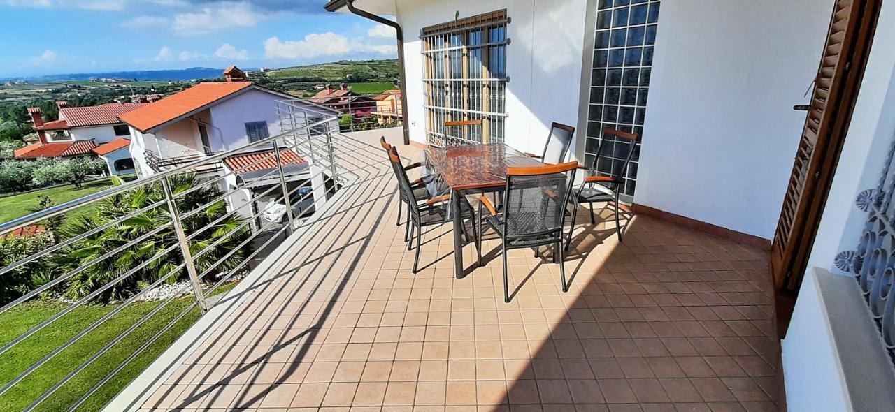 Relax Vila Kampel Koper Exterior photo