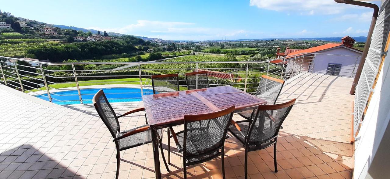 Relax Vila Kampel Koper Exterior photo