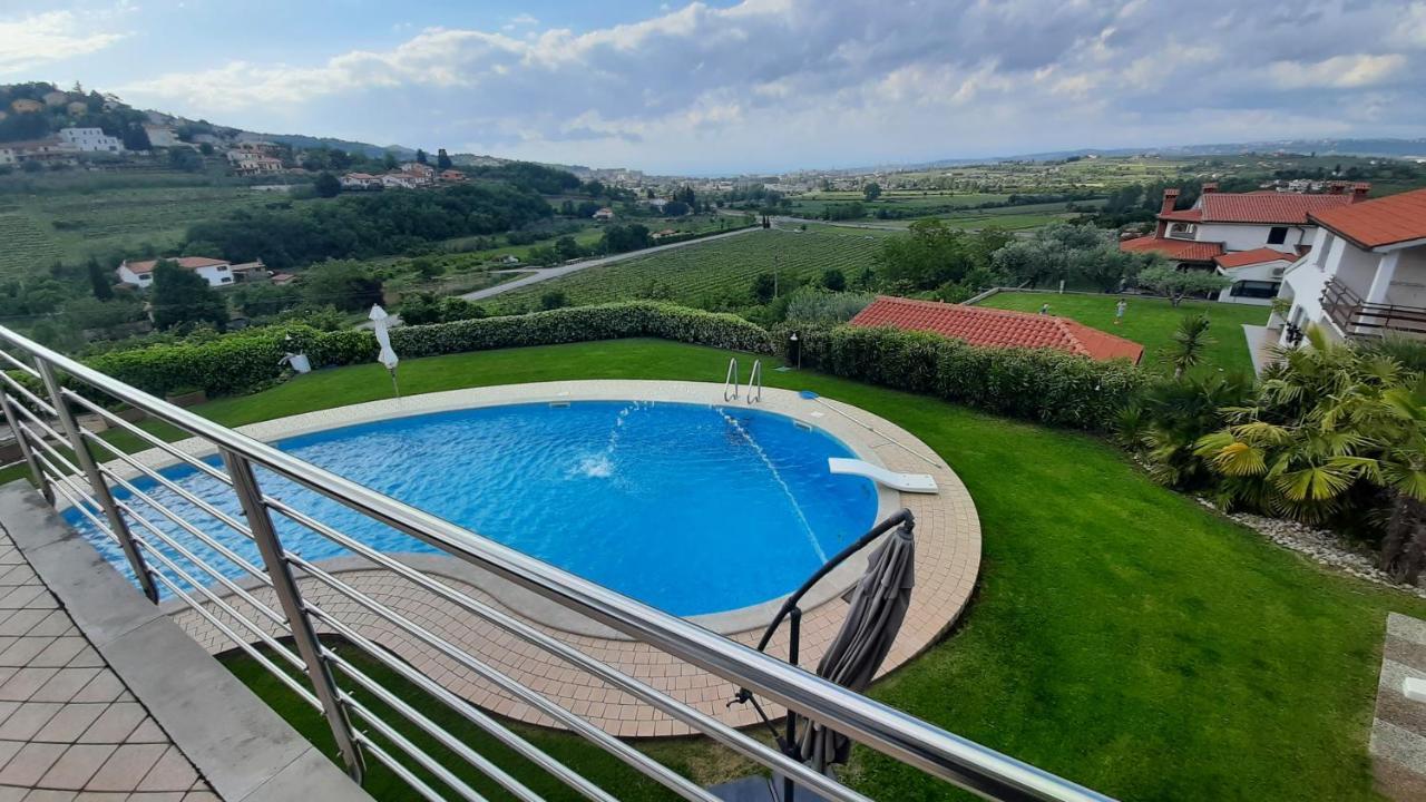 Relax Vila Kampel Koper Exterior photo
