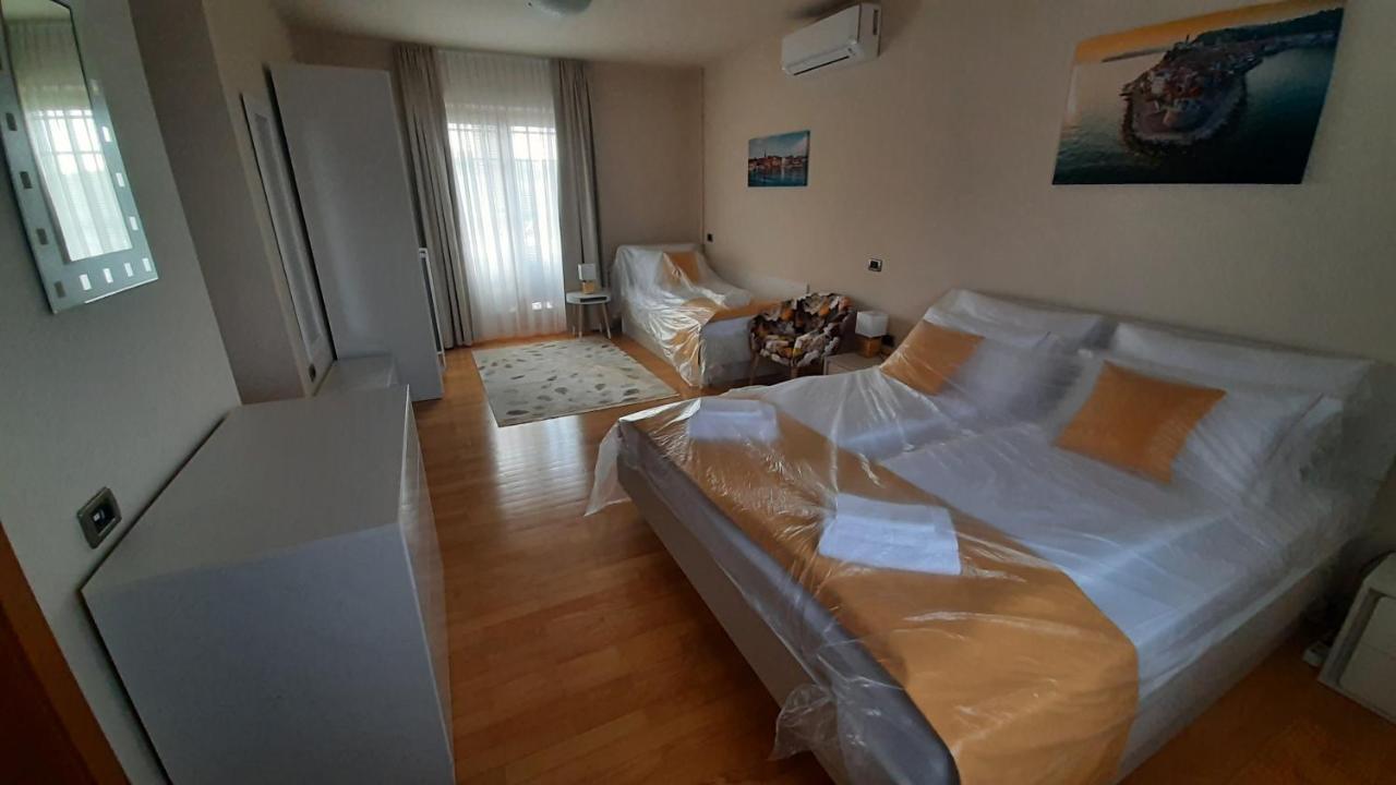 Relax Vila Kampel Koper Exterior photo