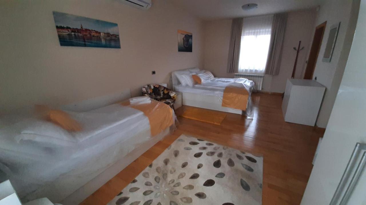 Relax Vila Kampel Koper Exterior photo